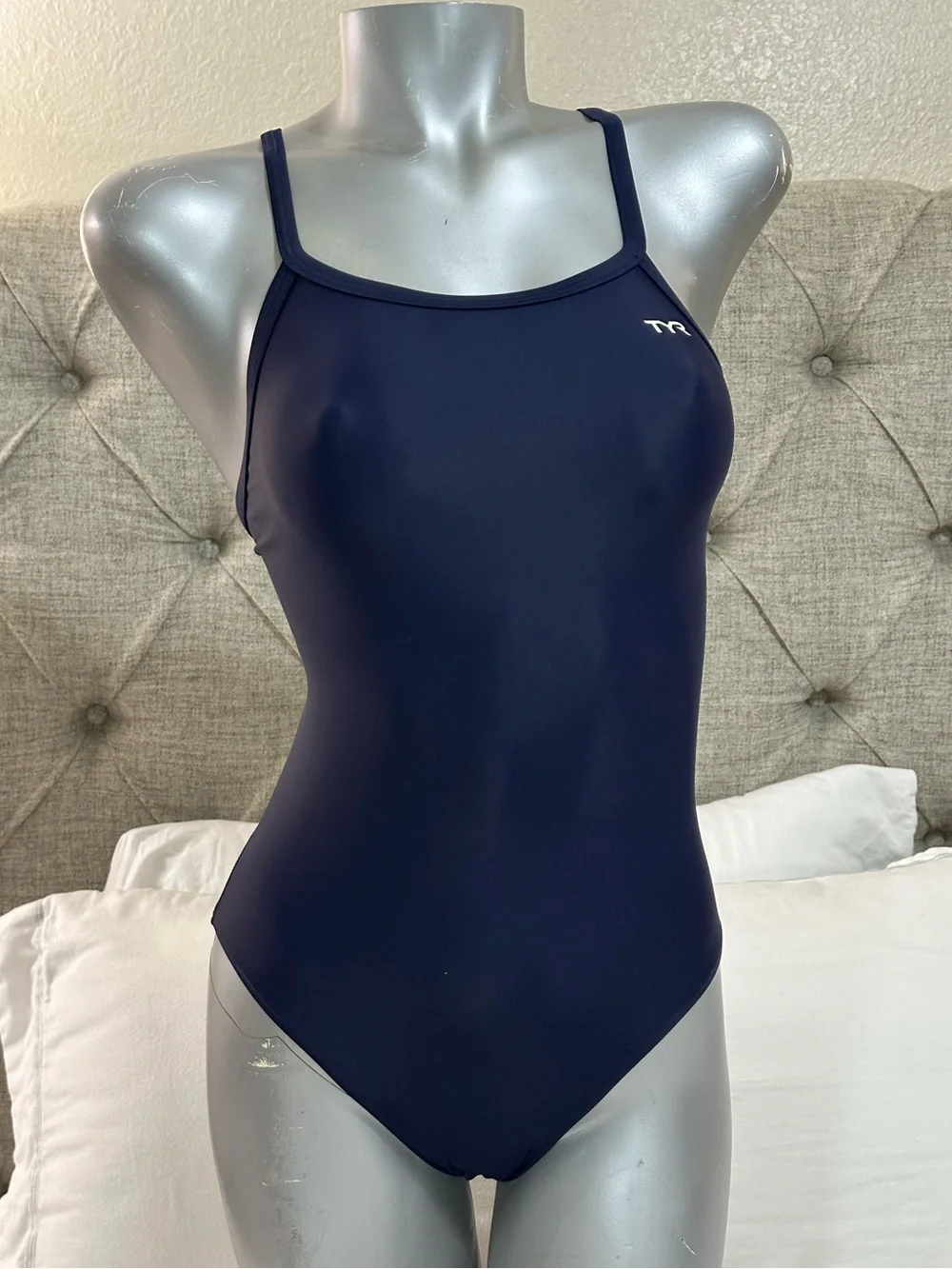 TYR NAVY RACERBACK COMPETITION ONE PIECE SWIMSUIT WOMEN’S SIZE 34